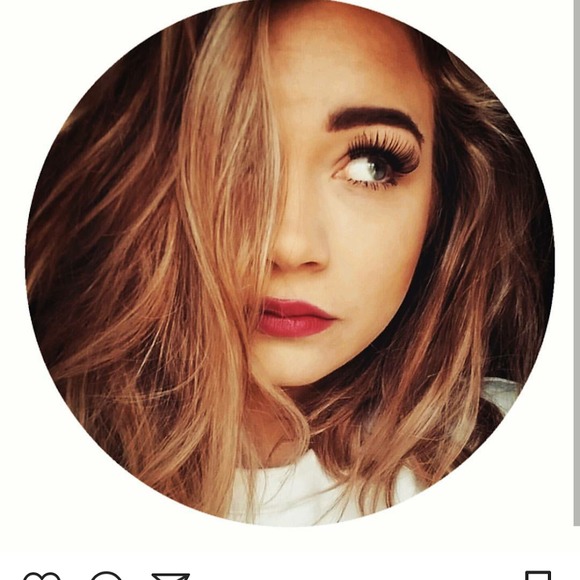 Meet your Posher, Amber - Picture 1 of 1